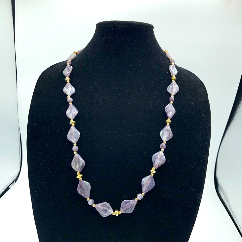Marbled purple beaded necklace
